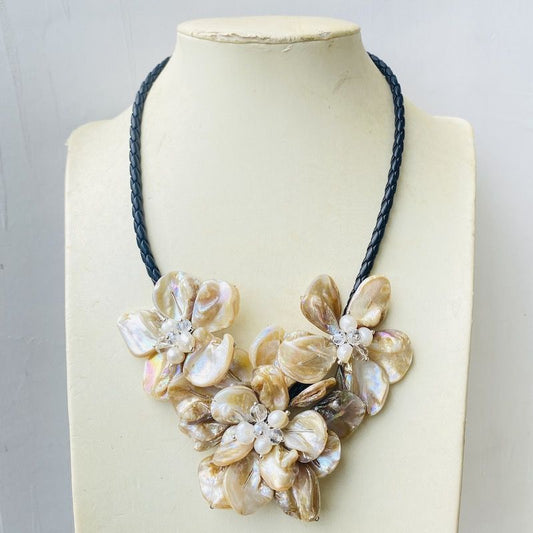 Boucles d'oreilles en métal et maille pour femme